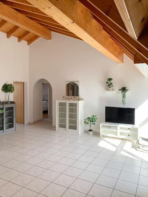 Charming Penthouse With Veranda In The Center Of Brig Exterior foto