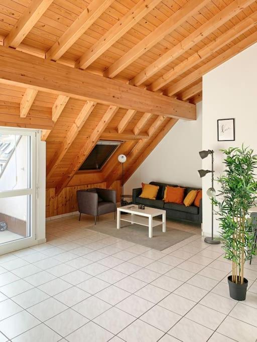 Charming Penthouse With Veranda In The Center Of Brig Exterior foto